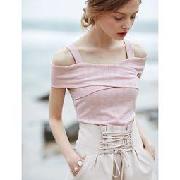 明星一字肩衣服,明星一字肩礼服，展现优雅魅力瞬间