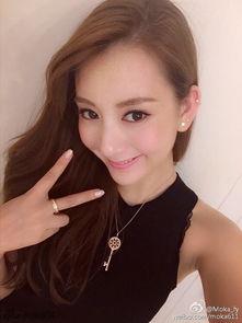 网红李萌以前的照片大全